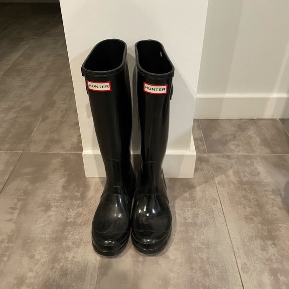 Hunter Original Rain Boots in Gloss - Black size 7 - Picture 3 of 5